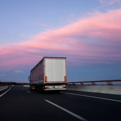 Truck Service in Dubai